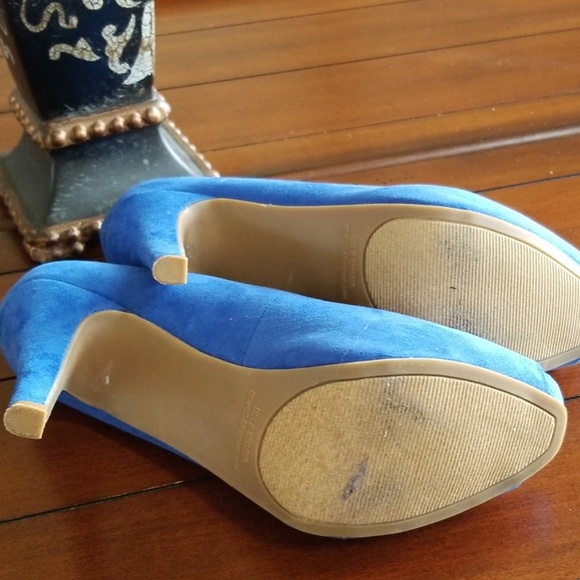 NINE & CO. 💙 HEELS - Picture 6 of 8